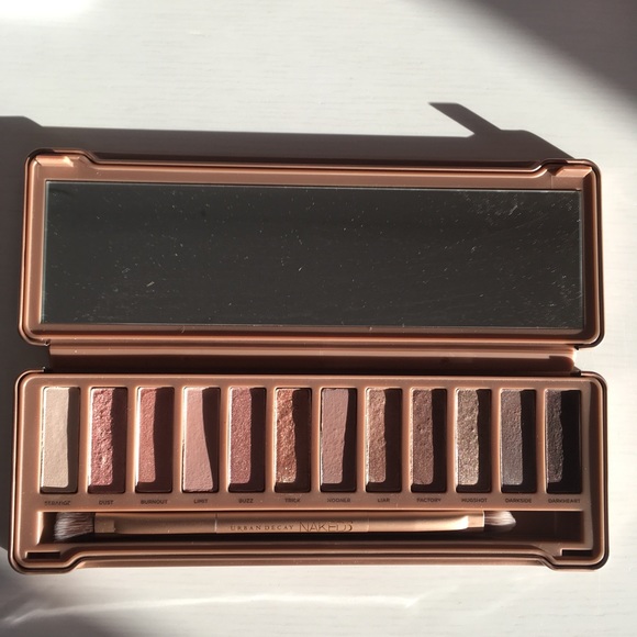 Urban Decay Naked3 Palette - Picture 2 of 4